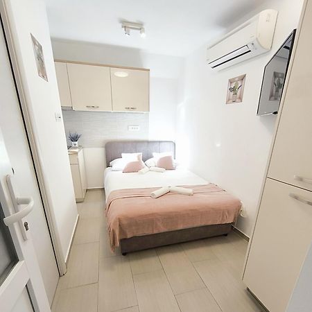 Central Apartment & Room Niko Split Exterior photo