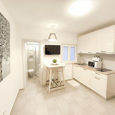 Central Apartment & Room Niko Split Exterior photo